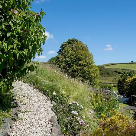 Beautiful Detached Hot Tub Sauna - Pass The Keys * Lakeside