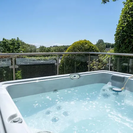 Beautiful Detached Hot Tub Sauna - Pass The Keys Prázdninový dům Lakeside