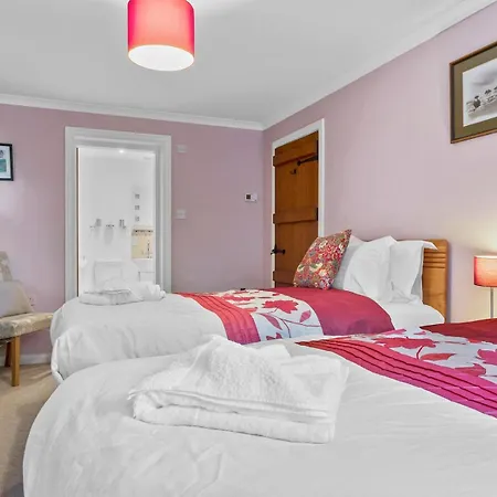 Beautiful Detached Hot Tub Sauna - Pass The Keys Prázdninový dům *