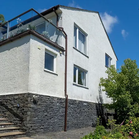 Beautiful Detached Hot Tub Sauna - Pass The Keys