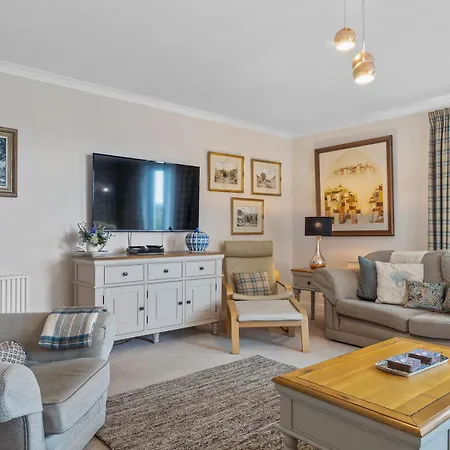 Beautiful Detached Hot Tub Sauna - Pass The Keys *