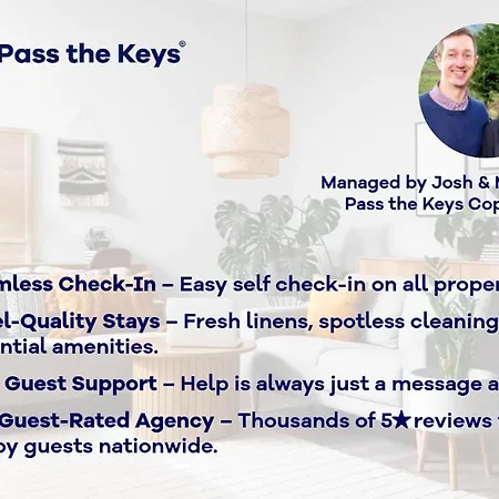 Beautiful Detached Hot Tub Sauna - Pass The Keys *